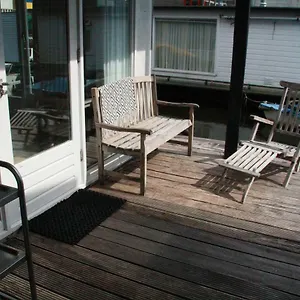 https://houseboat-studio-sooki.zandvoort-hotels.com